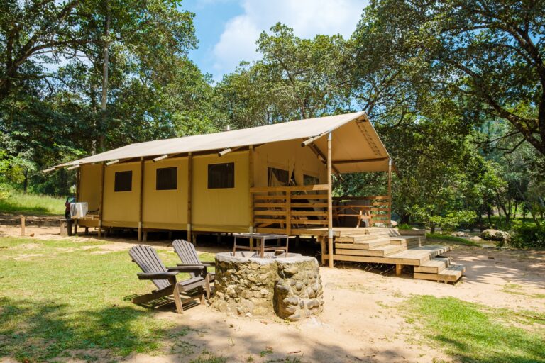 Budget Safari tent in South Africa for family vacations in the nature , Safari tented camp
